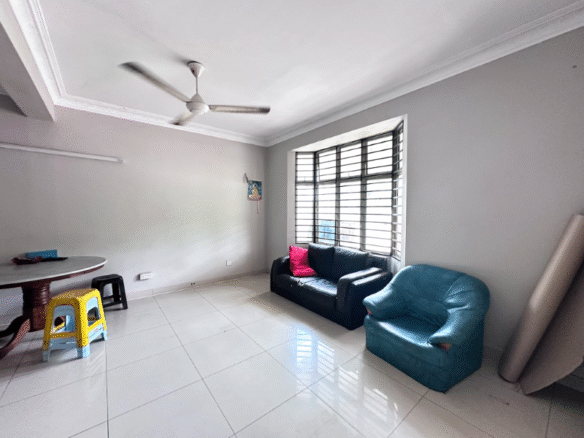 Puchong Utama - 2 story Corner House for sale