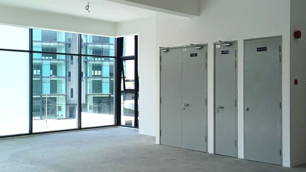 Novus Industrial Park - 4.5 story Semi-d Factory/ Warehouses