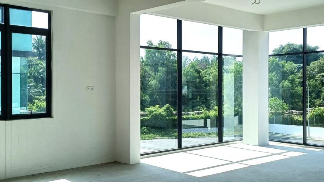 Novus Industrial Park - 4.5 story Semi-d Factory/ Warehouses