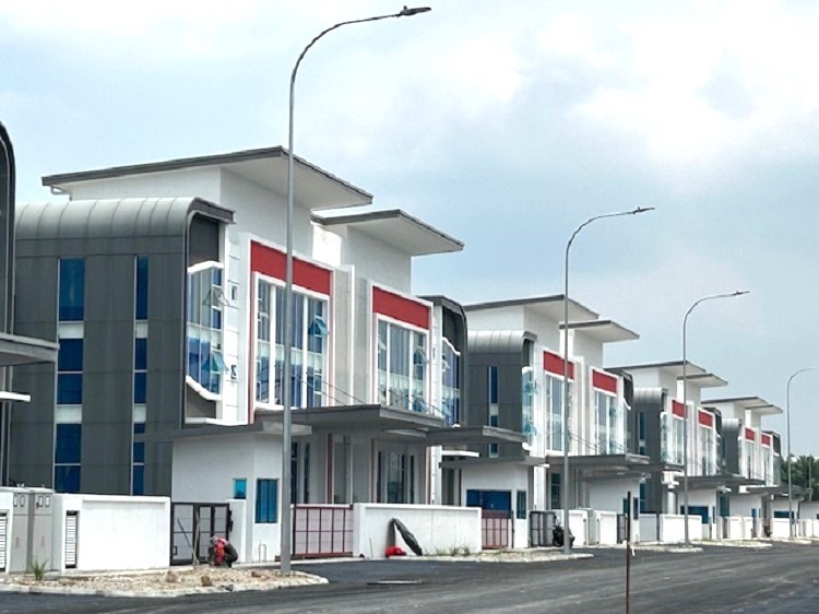 Suria Industrial Park - Semi-d Factory Near KLIA Sepang
