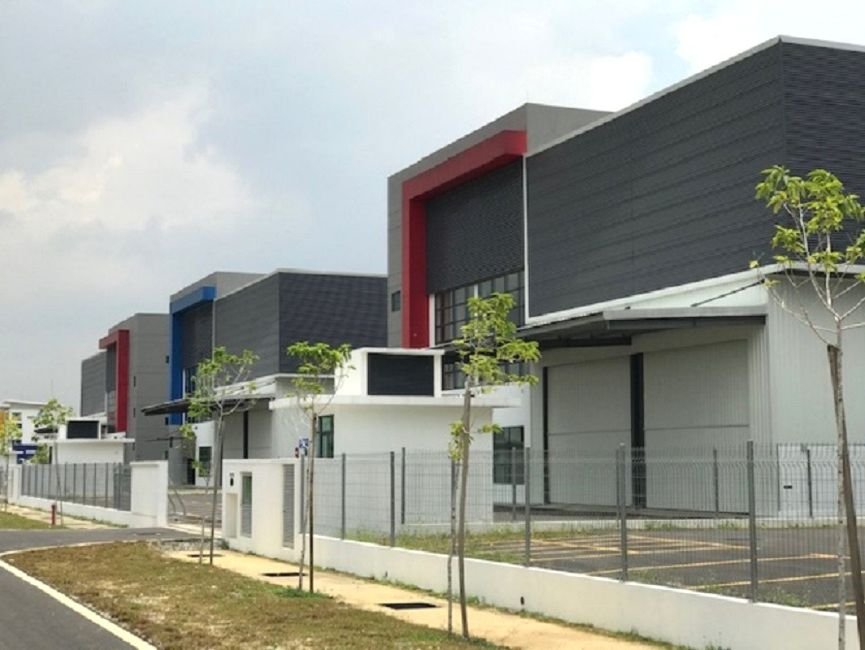 Modern Factory For Sale In Puchong - Secure & Accessible