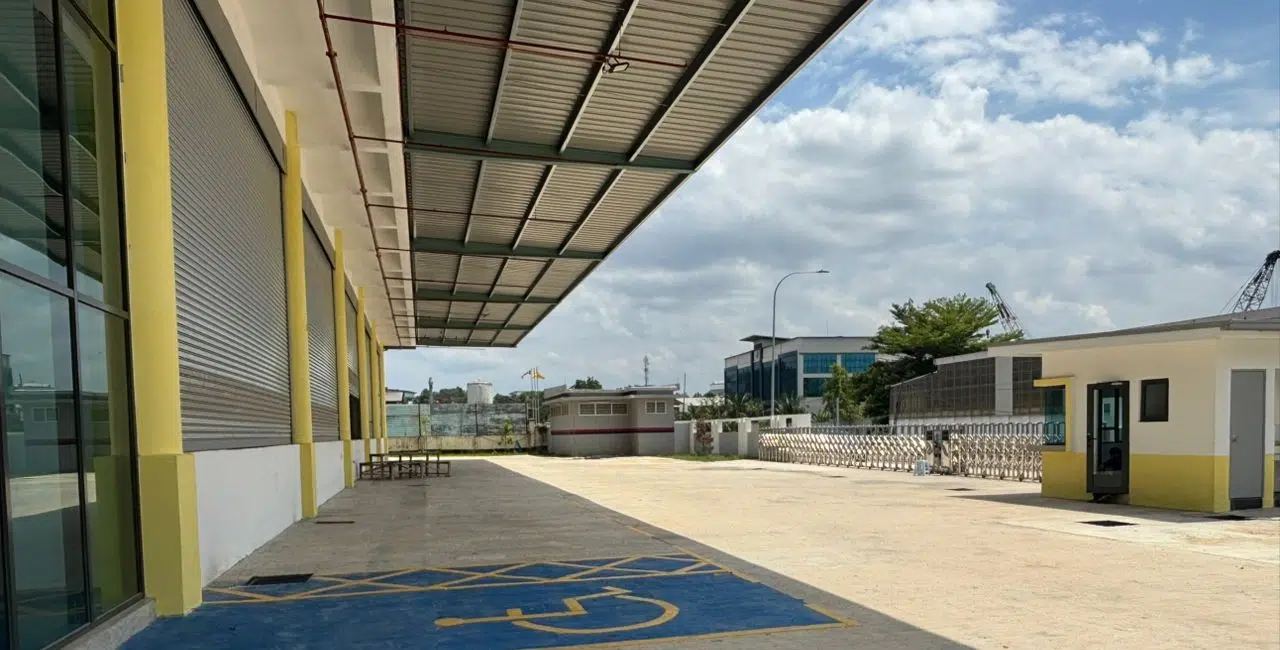 Balakong Factory for Rent - Factory with Loading Bay