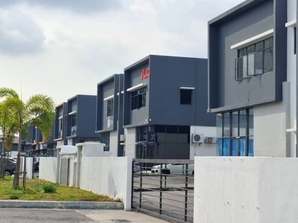 Puchong Semi-d factory for Sale or Rent High Ceiling Industrial