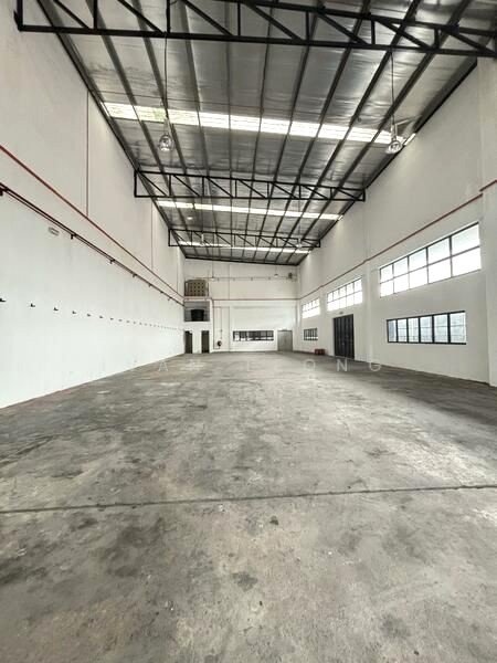 Semi-D Factory for Rent in Nouvelle Industrial Park, Balakong