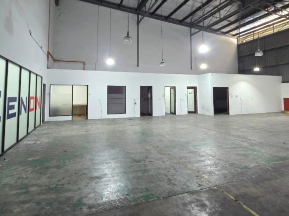 Semi-d Factory for Rent in Balakong Strategic Location Near KL