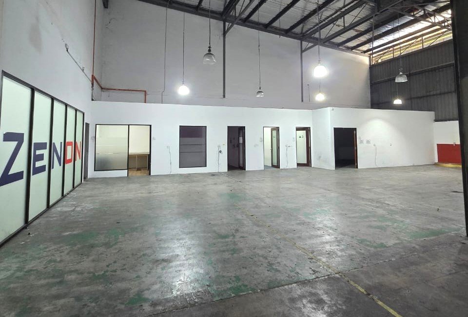 Semi-d Factory for Rent in Balakong Strategic Location Near KL