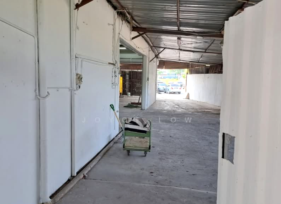 Bukit Puchong Factory for Rent light industrial , storage