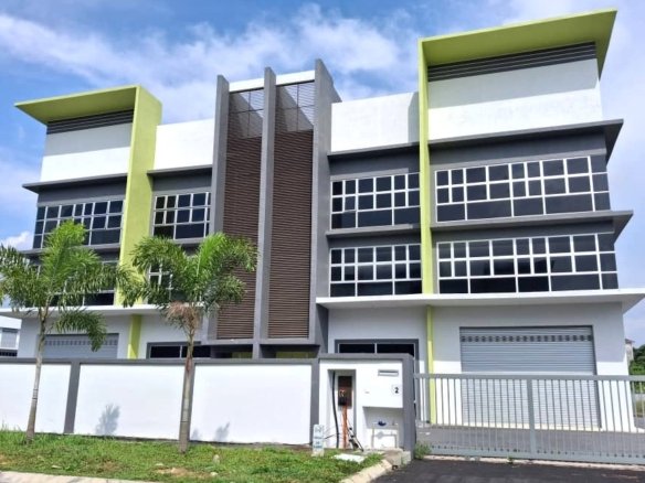 Puchong Factories Rental vs Putra Industrial Park Factory for rent