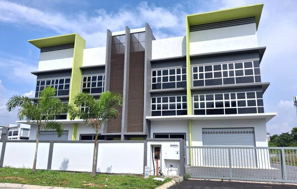 Puchong Factories Rental vs Putra Industrial Park Factory for rent