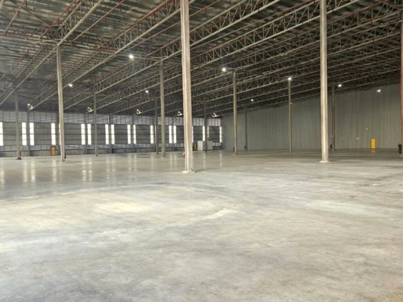 Detached Warehouse for Rent Puncak Alam with Loading Bay