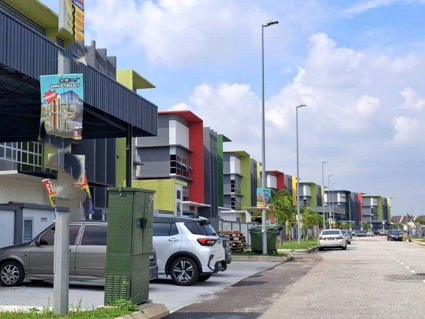 Puchong Factory for Sale 10,600 sf 13m Ceiling RM6.5 mil