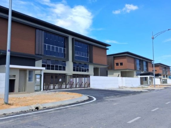 Cipta Serenia Industrial Park Semi d Factory for Sale, Sepang