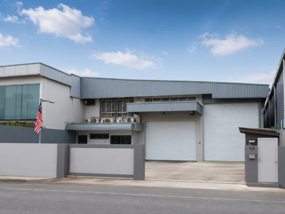 Sg Buloh Semi d Factory Warehouse for Sale BU15,000 sqft